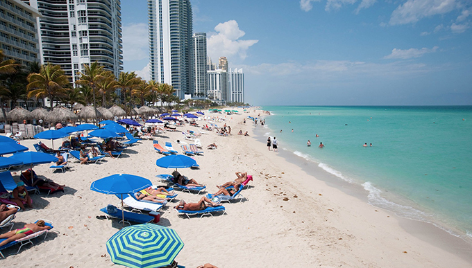 "A guide through the best beaches in Miami"